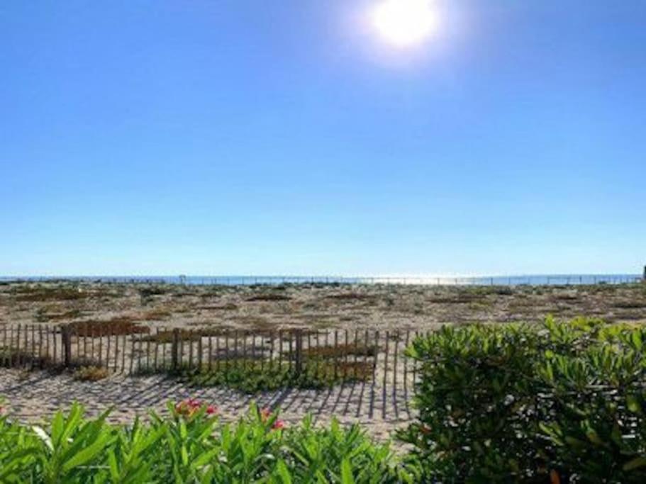 Villa Face A La Mer Sur Le Sable 8 Clim A L'Etage Le Barcarès Exterior foto